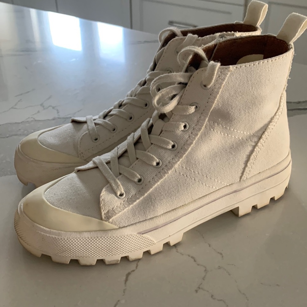 Ladies boots